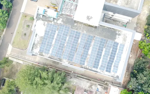 Drone photo: a large solar array on a building roof
